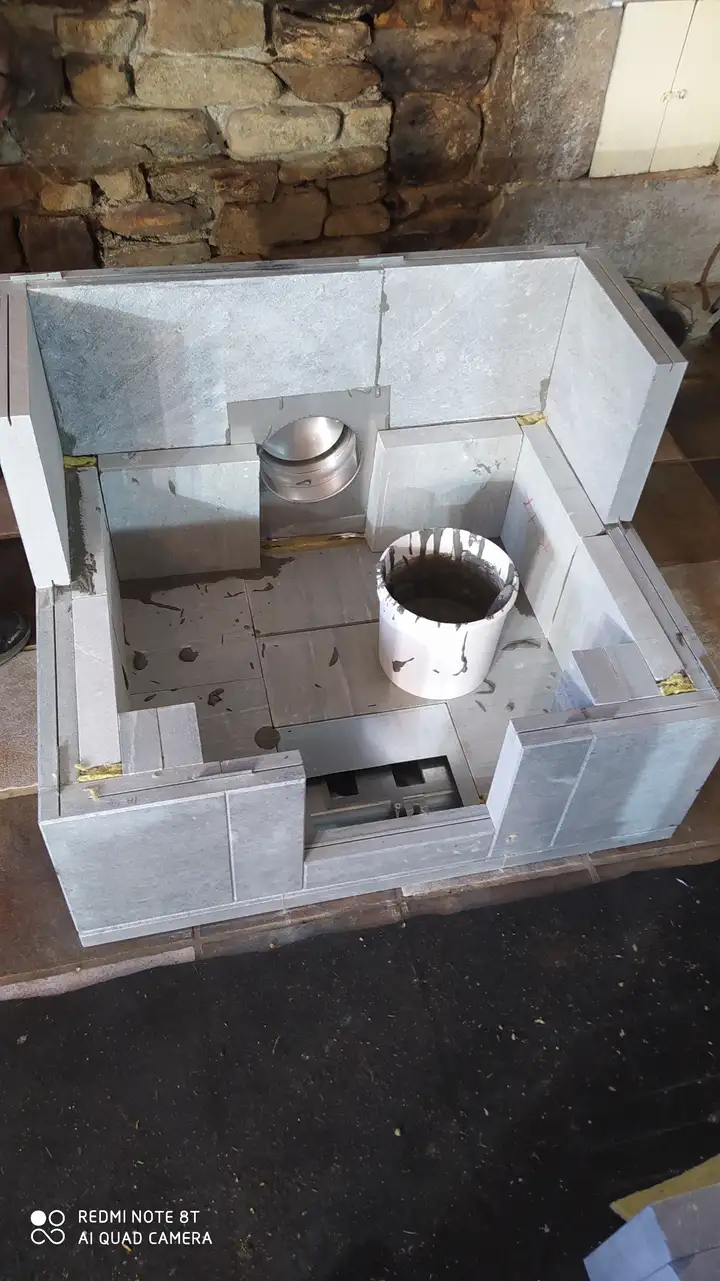 Installation Poêle de masse NunnaUnni Mamo Solo