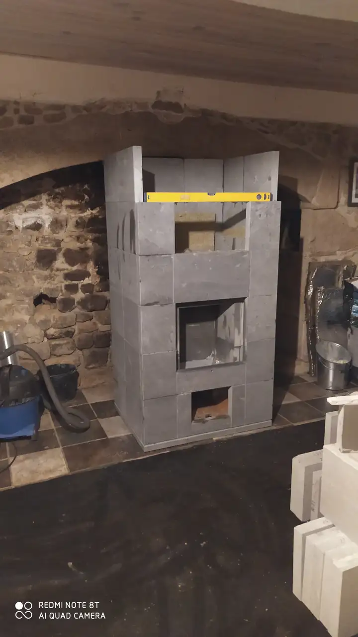 Installation Poêle de masse NunnaUnni Mamo Solo