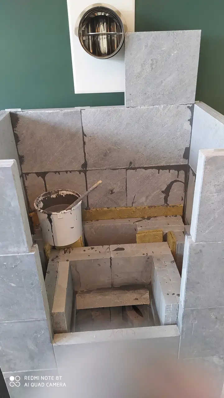 Installation Poêle de masse NunnaUnni Blanka PL