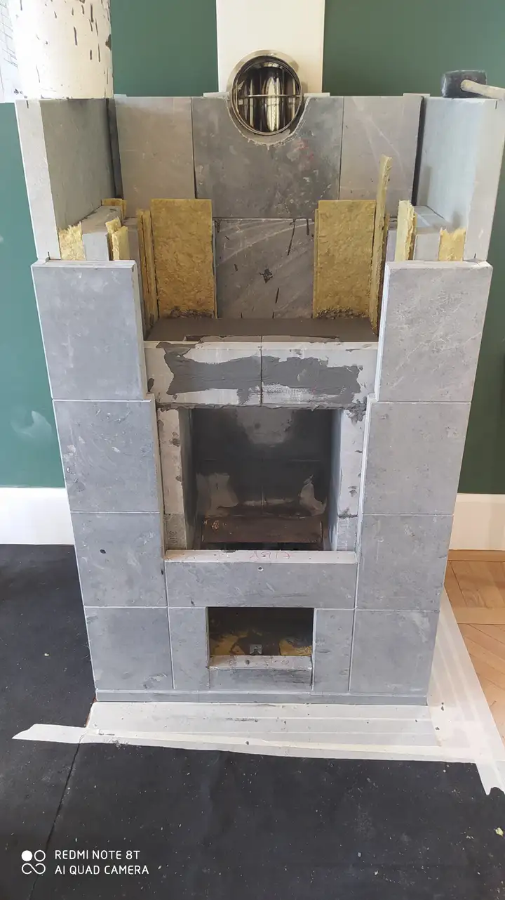 Installation Poêle de masse NunnaUnni Blanka PL