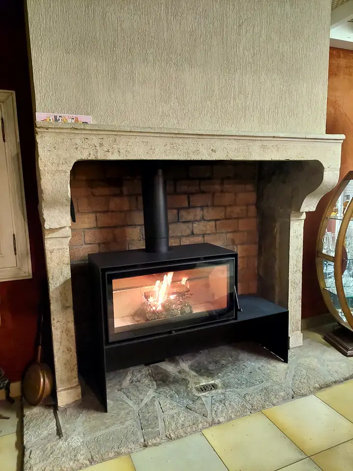 Poêle Modul-Art 169 banc 149 