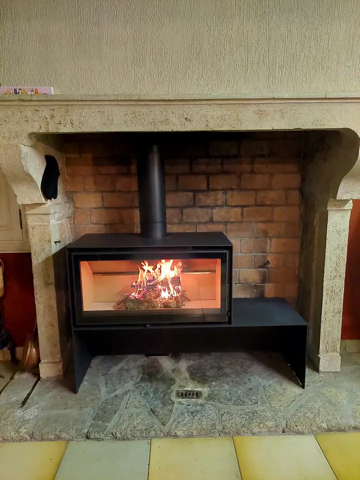 Poêle Modul-Art 169 banc 149 