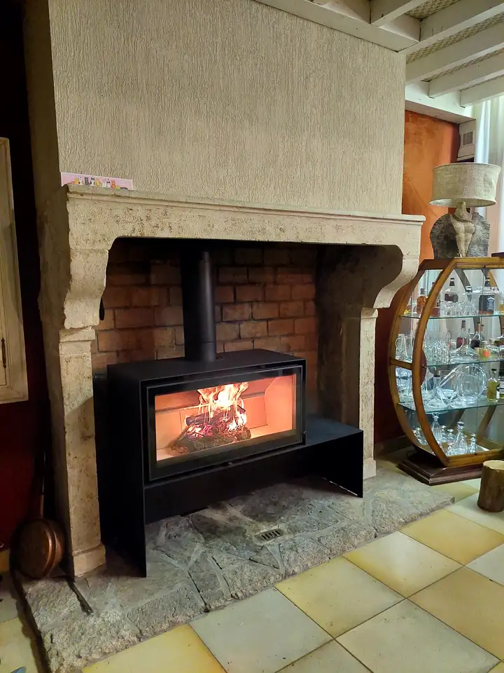 Poêle Modul-Art 169 banc 149 