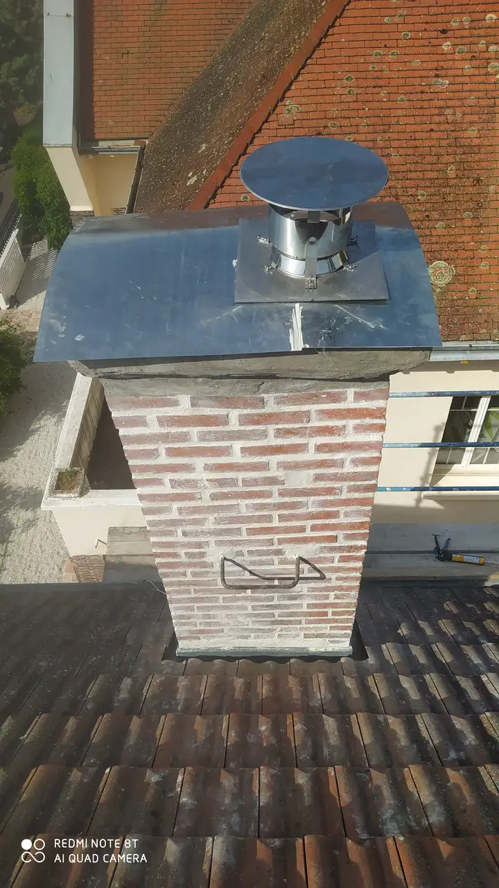 La cheminée restaurée